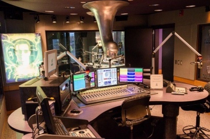 TRT Radyo Stüdyoları İzmir   (2010,    1.000m2,   Proje+Taahhüt Hizmetleri)
