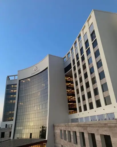 Otel Bravia Hotel Niamey (2018)  25.000m2